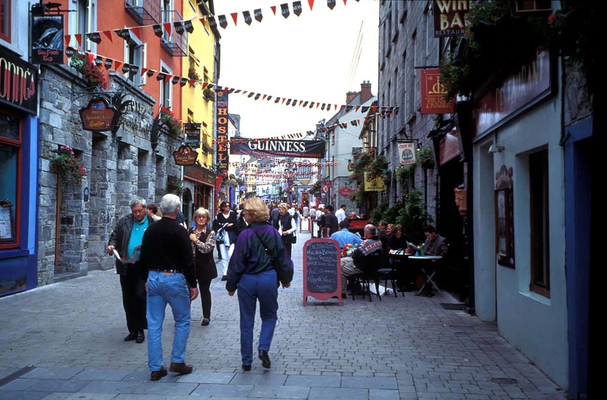 OnTourWorld - Irland Oysterfestival Galway